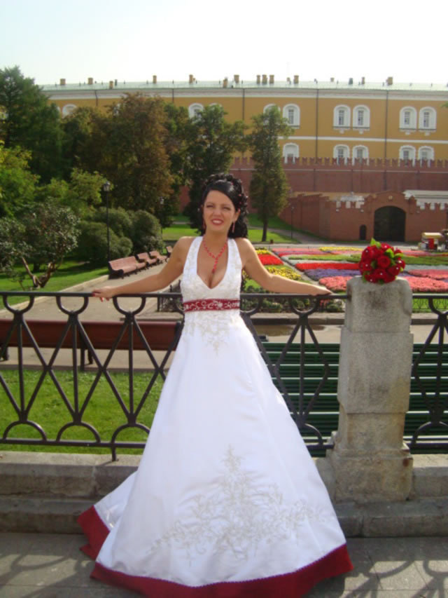 Фото: Продаю свадебное платье, бижутерия и шубка. Купить платье свадебное, продажа свадебных платьев