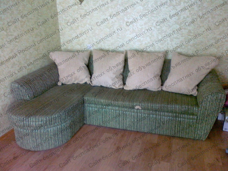 Фото: Продам диван угловой темно-зеленого цвета в Пензе